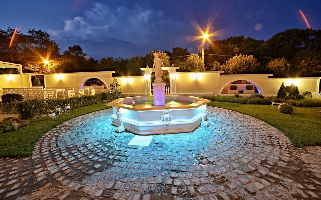 Бутиков Хотел History Haskovo Esterno foto